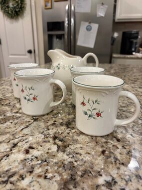 Bundle of Pfaltzgraff Winterberry pitcher (or gravy boat) & set of 4 mugs
